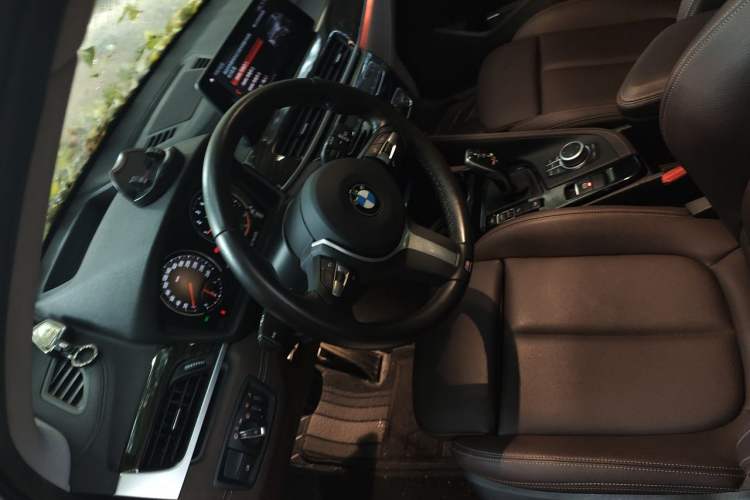 Used BMW X1 2021 xDrive25Li Luxury Model Steering Wheel