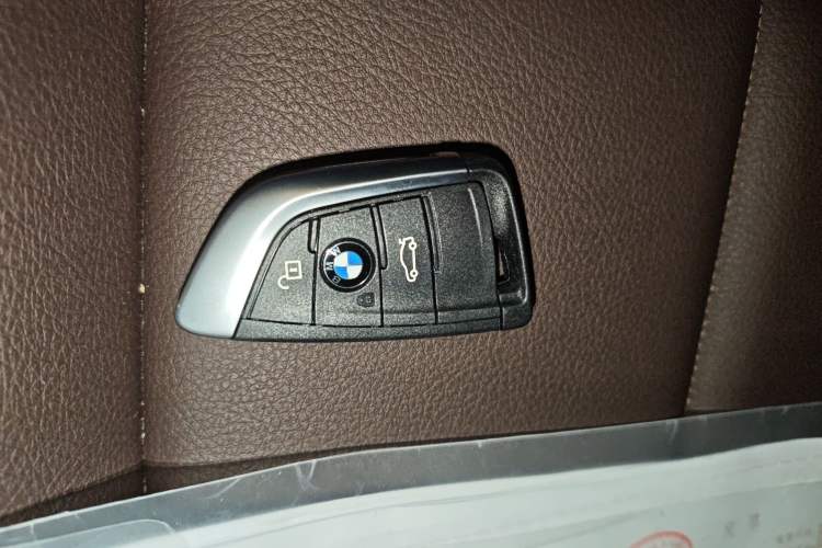 Used BMW X1 2021 sDrive20Li Premium Edition Vehicle Key