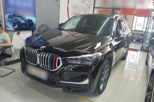 Ojetý BMW X1 2021 Restyled sDrive25Li Leading Edition