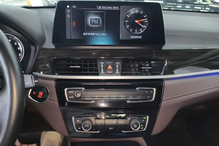 Used BMW X1 2021 xDrive25Li Luxury Model Audio And AC Panel