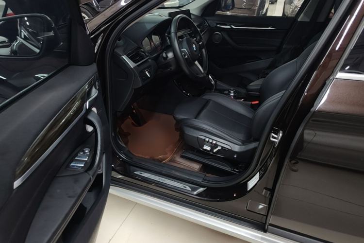 Used BMW X1 2021 Revised xDrive25Li Premium Edition Driver Seat