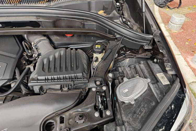 Used BMW X1 2021 sDrive25Li Leading Model Engine Bay Left