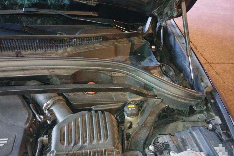 Used BMW X1 2021 sDrive20Li Premium Edition Engine Bay Left