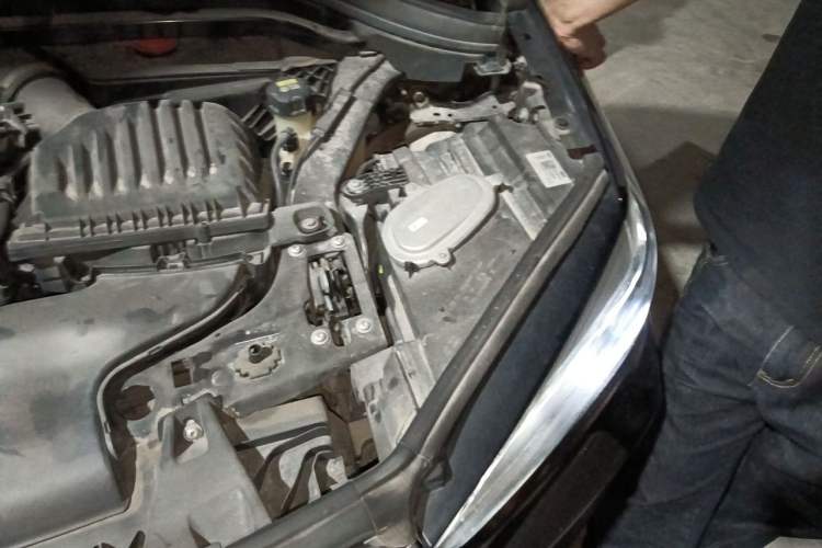 Used BMW X1 2021 Restyled sDrive20Li Fashion Version Engine Bay Left