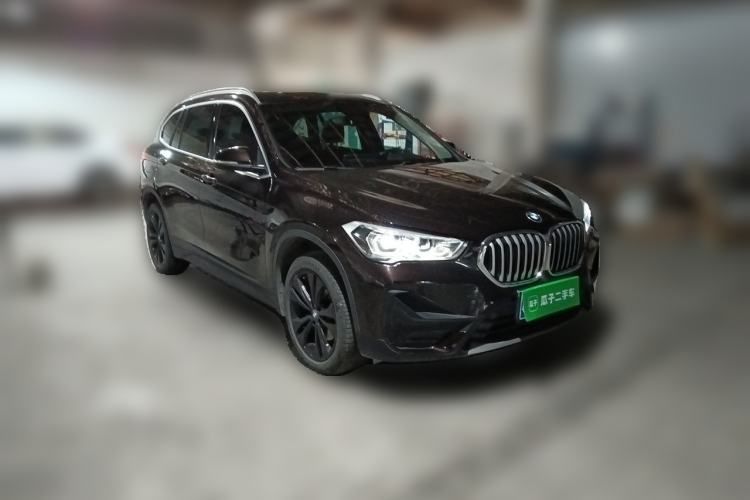 Used BMW X1 2021 Restyled sDrive20Li Fashion Version Front Right 45 Deg