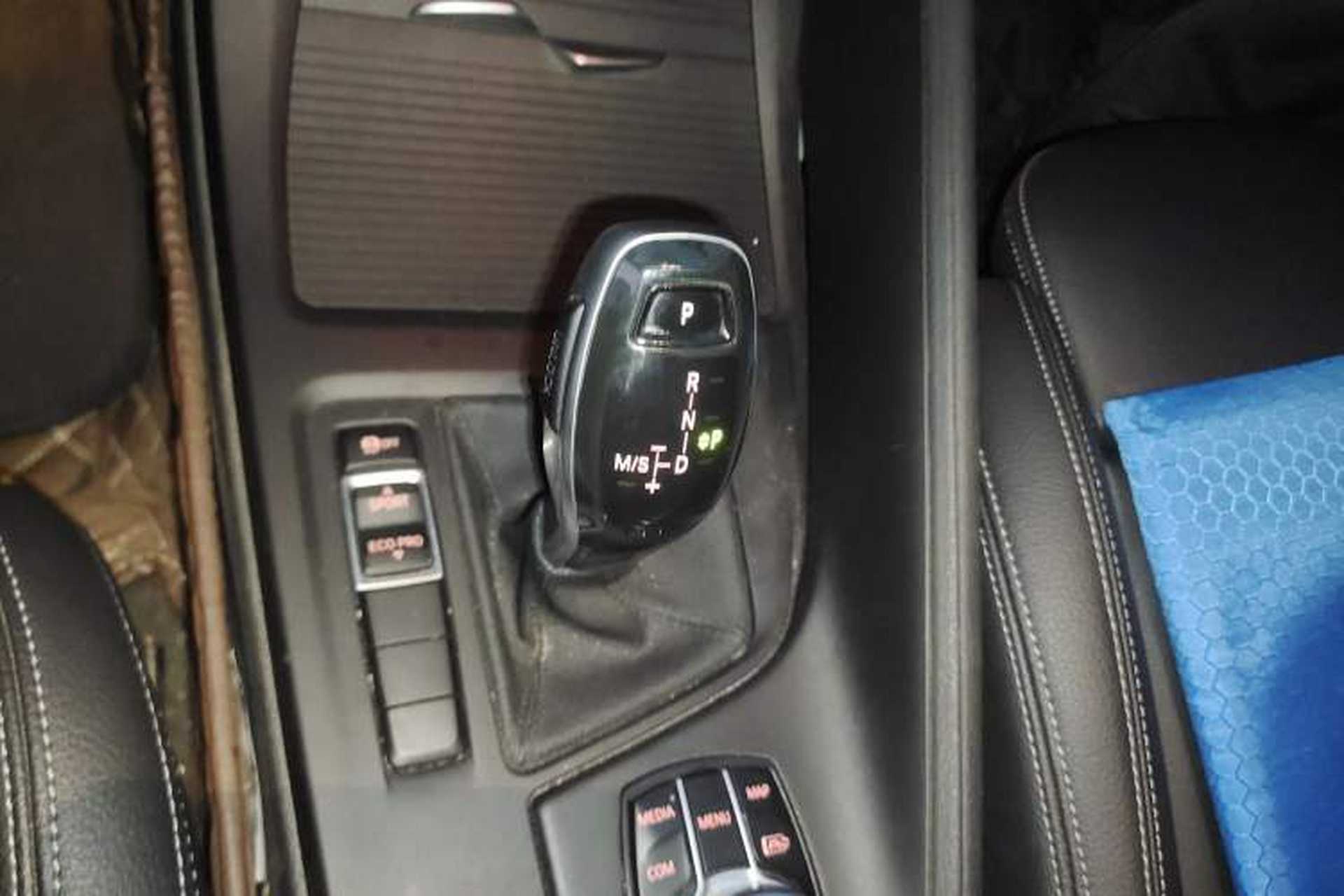 Used BMW X1 2021 sDrive25Li Leading Model Gear Lever