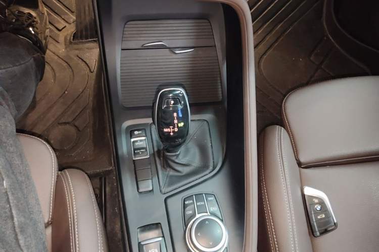 Used BMW X1 2021 sDrive25Li Leading Model Gear Lever