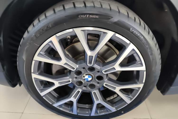 Used BMW X1 2021 xDrive25Li Luxury Model Left Front Wheel Hub
