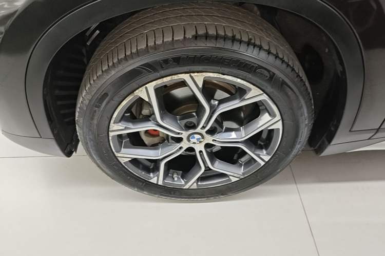 Used BMW X1 2021 sDrive20Li Premium Edition Left Front Wheel Hub