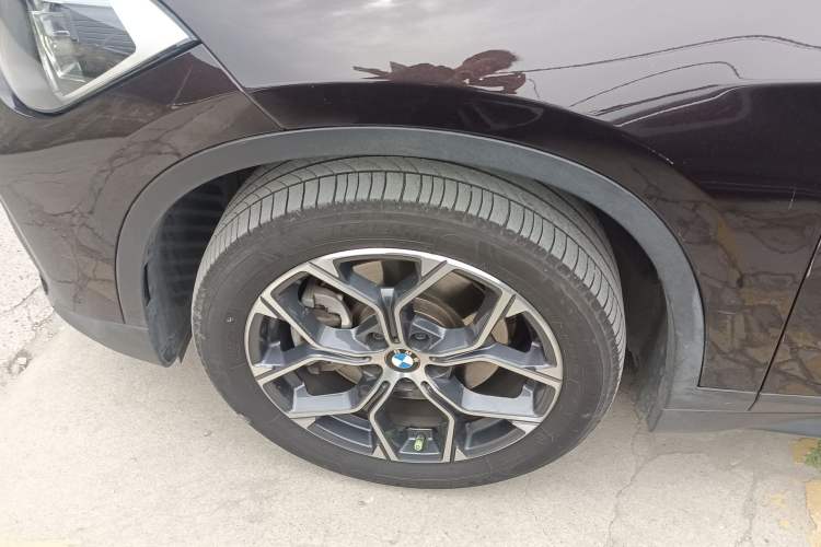 Used BMW X1 2021 Restyled sDrive25Li Leading Edition Left Front Wheel Hub