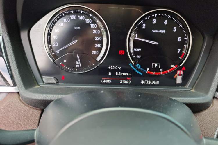 Used BMW X1 2021 sDrive25Li Leading Model Odometer Close Up