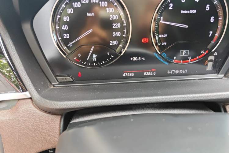 Used BMW X1 2021 sDrive25Li Leading Model Odometer Close Up