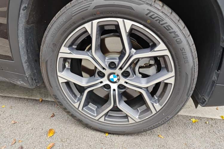 Used BMW X1 2021 sDrive25Li Leading Model Right Front Wheel Hub