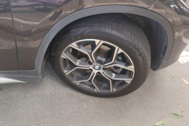 Used BMW X1 2021 sDrive20Li Premium Edition Right Front Wheel Hub