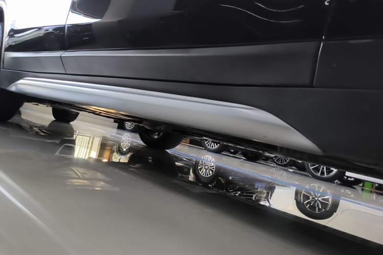 Used BMW X1 2021 xDrive25Li Luxury Model Right Side Sill