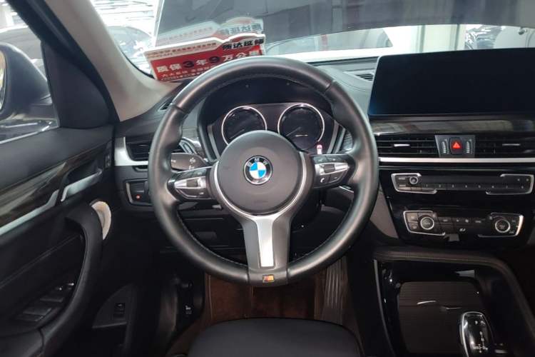 Used BMW X1 2021 Revised xDrive25Li Premium Edition Steering Wheel