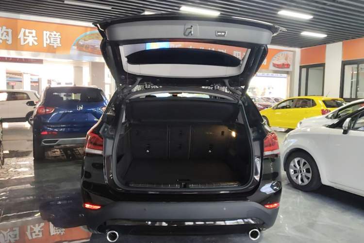 Used BMW X1 2021 sDrive25Li Leading Model Trunk