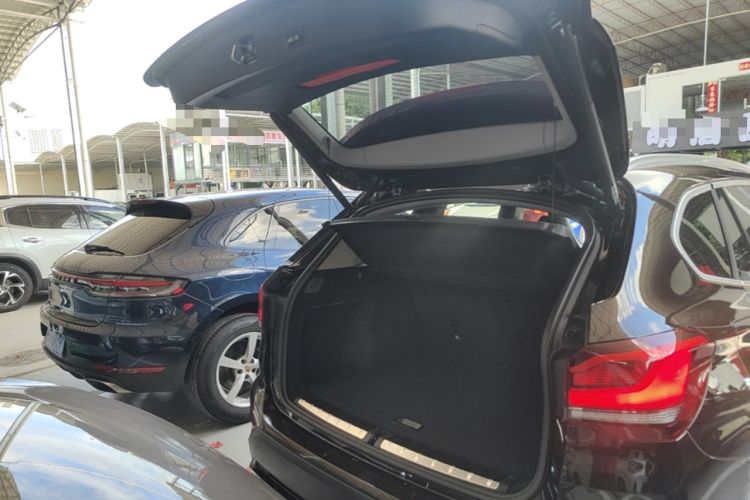 Used BMW X1 2021 sDrive25Li Leading Model Trunk