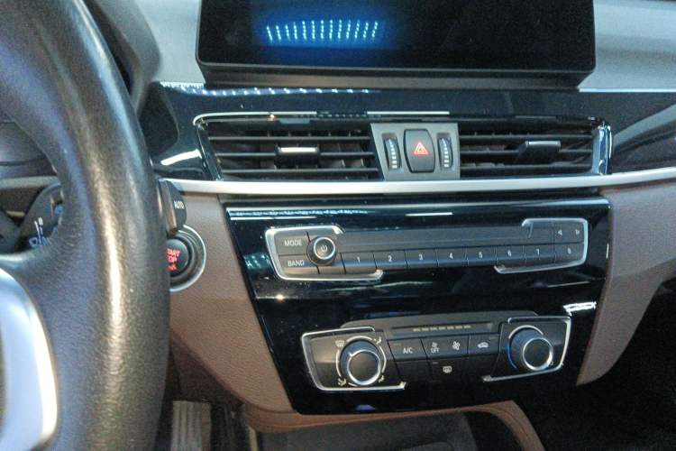 Used BMW X1 2021 sDrive20Li Fashion Model Audio And AC Panel