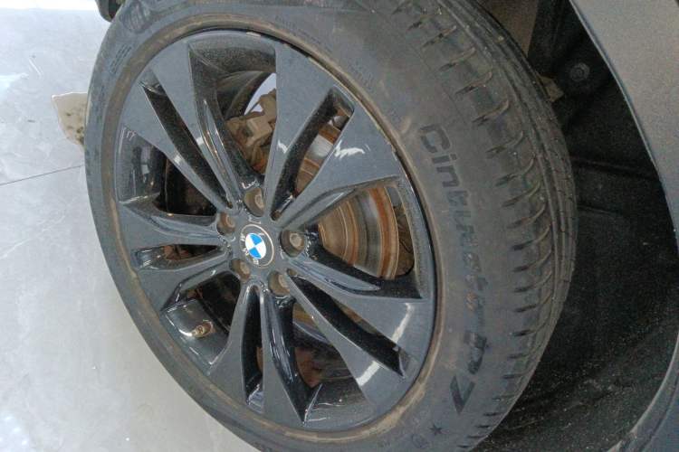 Used BMW X1 2021 sDrive20Li Fashion Model Right Rear Wheel Hub