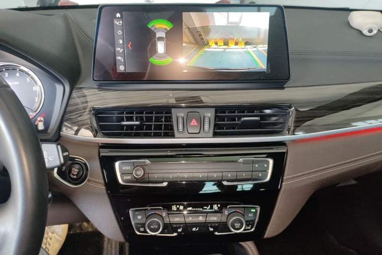 Used BMW X1 2021 xDrive25Li Luxury Model Audio And AC Panel
