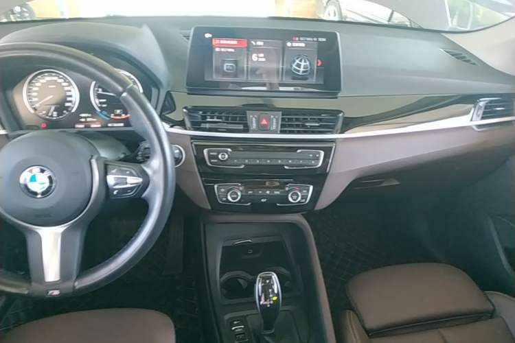 Used BMW X1 2021 Restyled sDrive25Li Leading Edition Audio And AC Panel