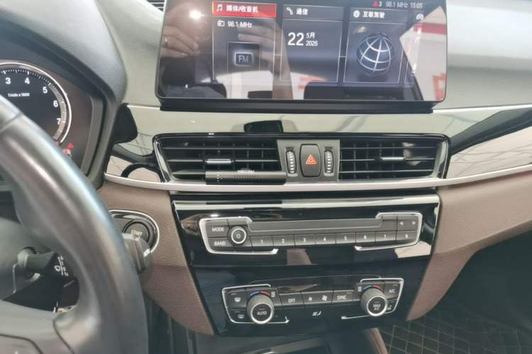 Used BMW X1 2021 Restyled sDrive25Li Leading Edition Audio And AC Panel