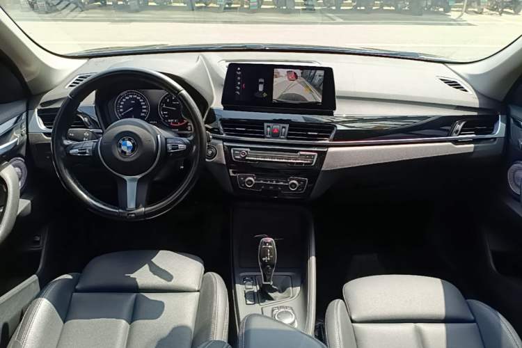 Used BMW X1 2021 sDrive25Li Leading Model Center Console