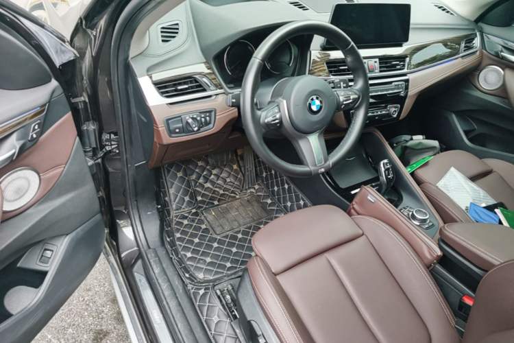 Used BMW X1 2021 Revised xDrive25Li Premium Edition Center Console