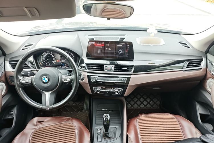 Used BMW X1 2021 sDrive25Li Leading Model Center Console