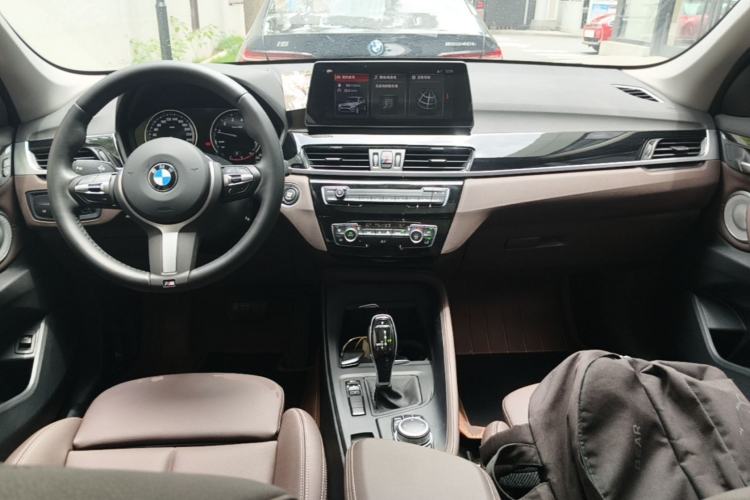 Used BMW X1 2021 sDrive25Li Leading Model Center Console