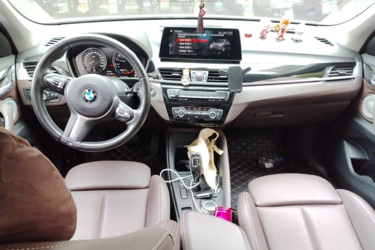 Used BMW X1 2021 sDrive25Li Leading Model Center Console