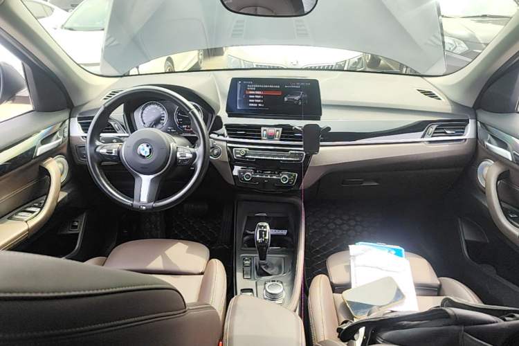 Used BMW X1 2021 sDrive25Li Leading Model Center Console