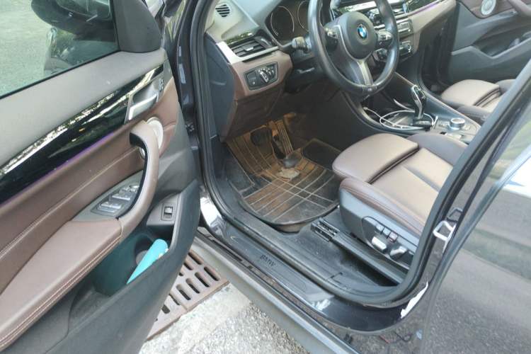 Used BMW X1 2021 Restyled sDrive25Li Leading Edition Driver Seat