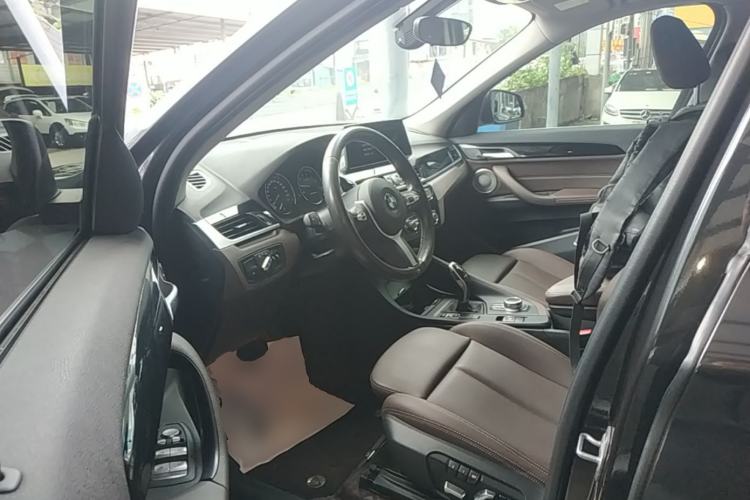Used BMW X1 2021 Restyled sDrive25Li Leading Edition Driver Seat