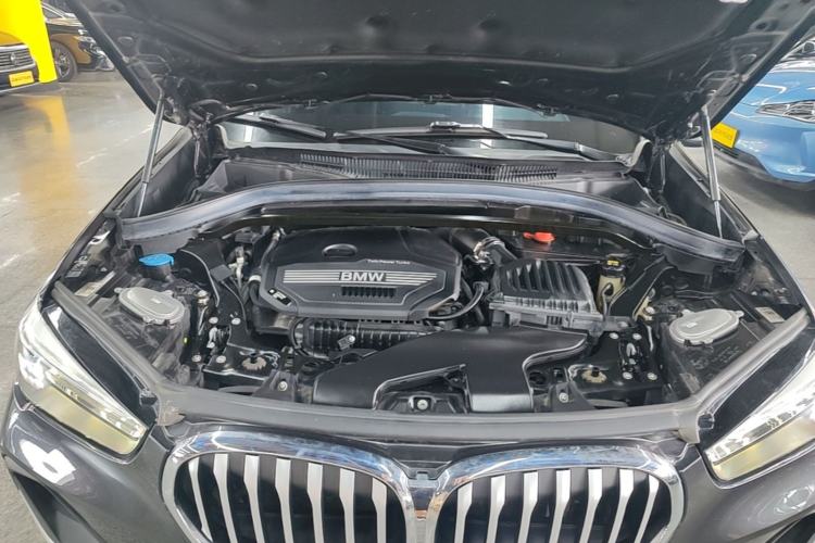 Used BMW X1 2021 sDrive20Li Fashion Model Engine Bay