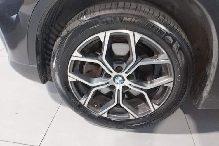 Used BMW X1 2021 Restyled sDrive25Li Leading Edition Exterior 1