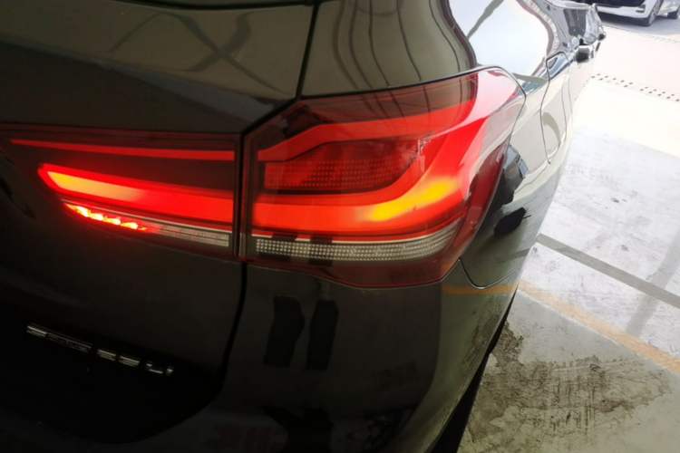 Used BMW X1 2021 Restyled sDrive25Li Leading Edition Exterior 3