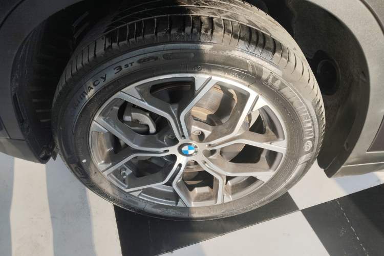 Used BMW X1 2021 Restyled sDrive25Li Leading Edition Exterior 3