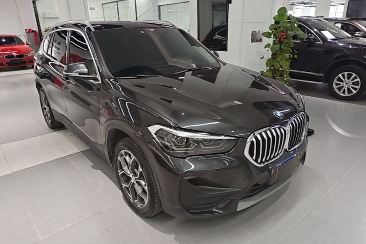 Used BMW X1 2021 Restyled sDrive25Li Leading Edition Front Right 45 Deg