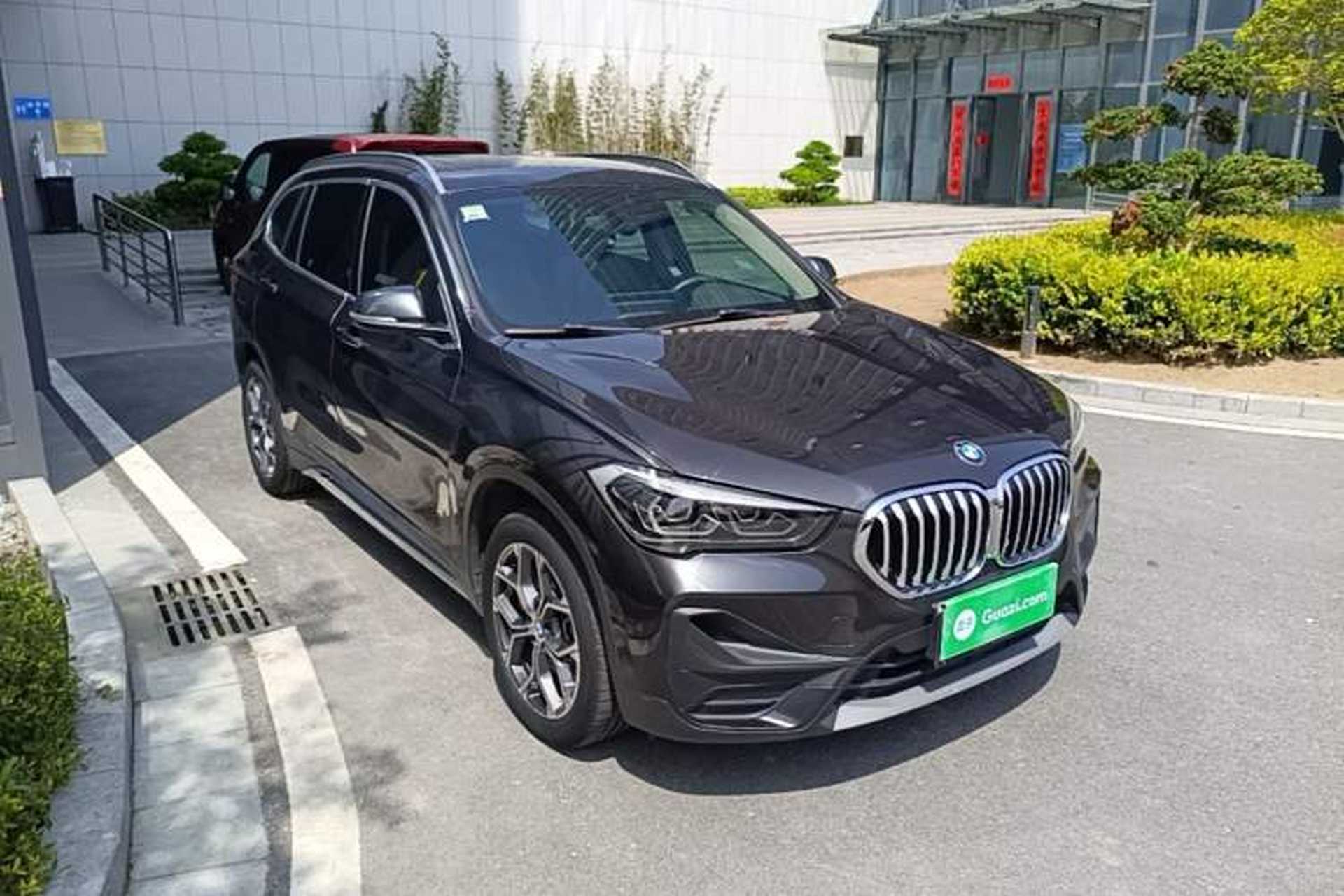 Used BMW X1 2021 sDrive25Li Leading Model Front Right 45 Deg