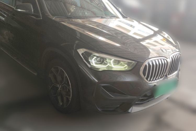 Used BMW X1 2021 Restyled sDrive25Li Leading Edition Front Right 45 Deg