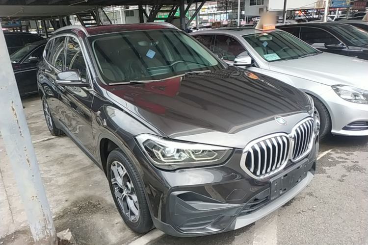 Used BMW X1 2021 Restyled sDrive25Li Leading Edition Front Right 45 Deg