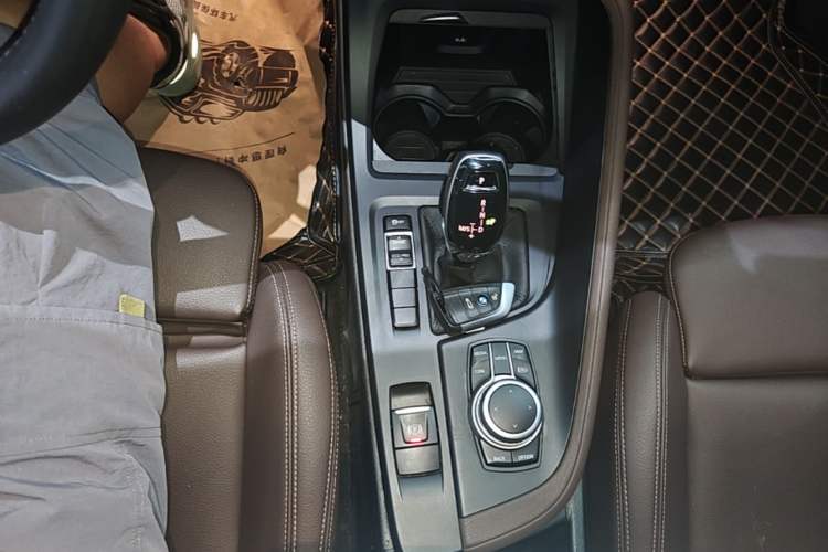 Used BMW X1 2021 Restyled sDrive25Li Leading Edition Gear Lever