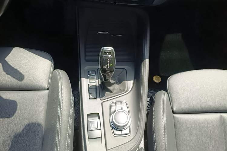 Used BMW X1 2021 sDrive25Li Leading Model Gear Lever