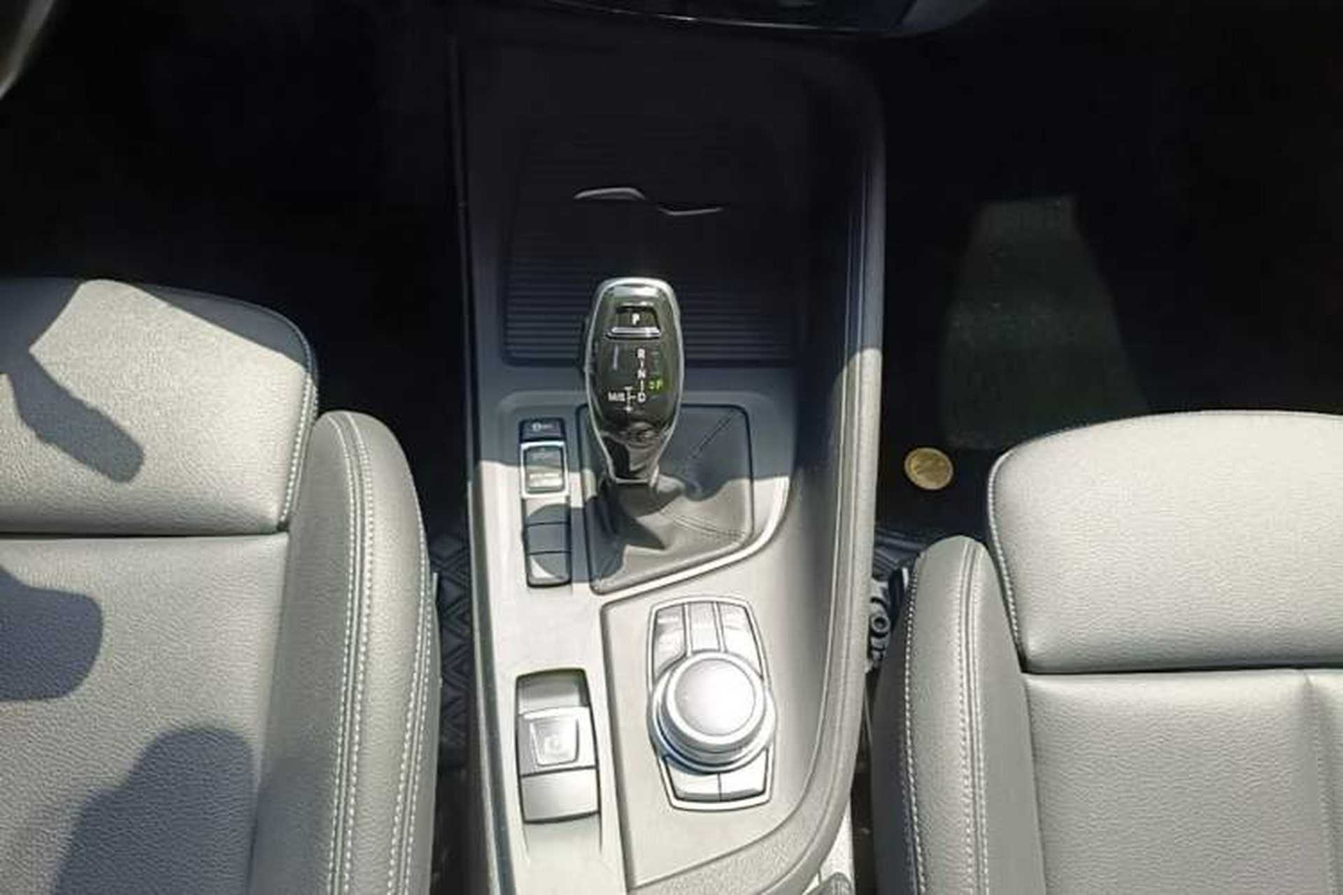 Used BMW X1 2021 sDrive25Li Leading Model Gear Lever