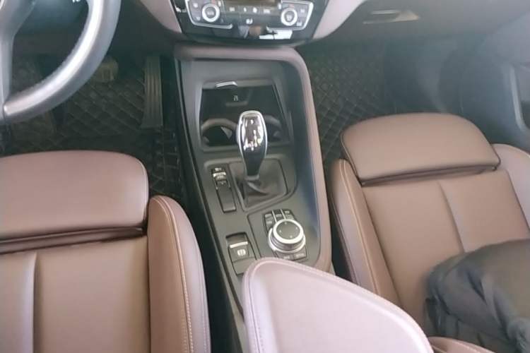 Used BMW X1 2021 Restyled sDrive25Li Leading Edition Gear Lever