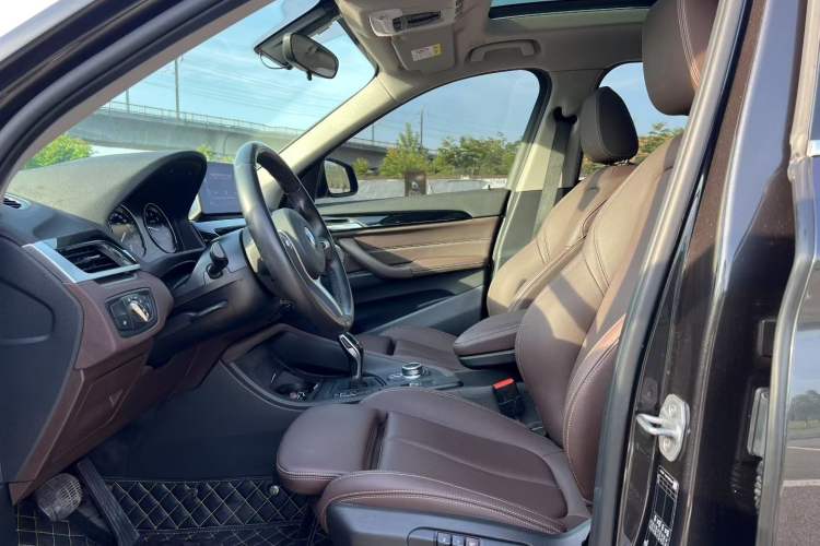 Used BMW X1 2021 Restyled sDrive25Li Leading Edition Interior 3