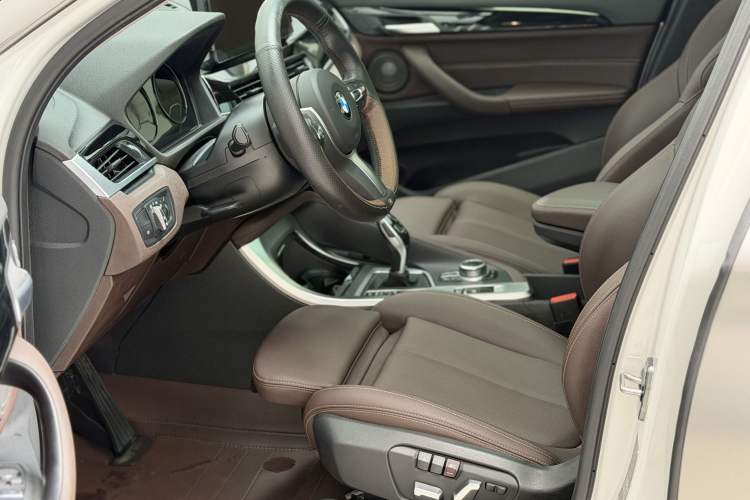 Used BMW X1 2021 Restyled sDrive25Li Leading Edition Interior 4