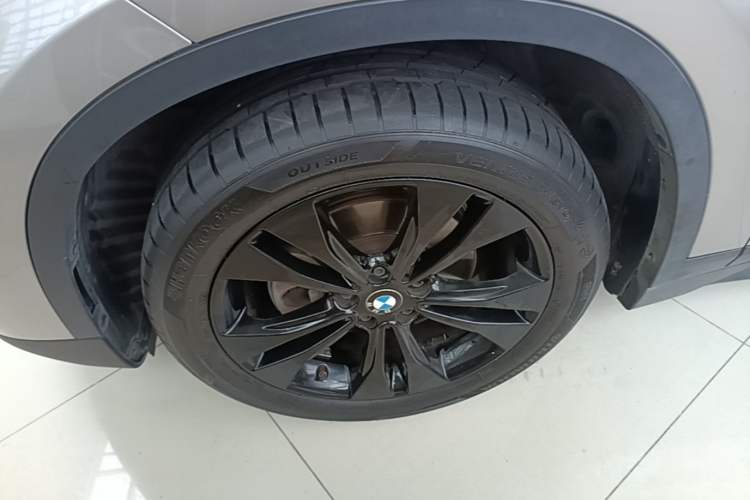 Used BMW X1 2021 Restyled sDrive20Li Fashion Version Left Front Wheel Hub
